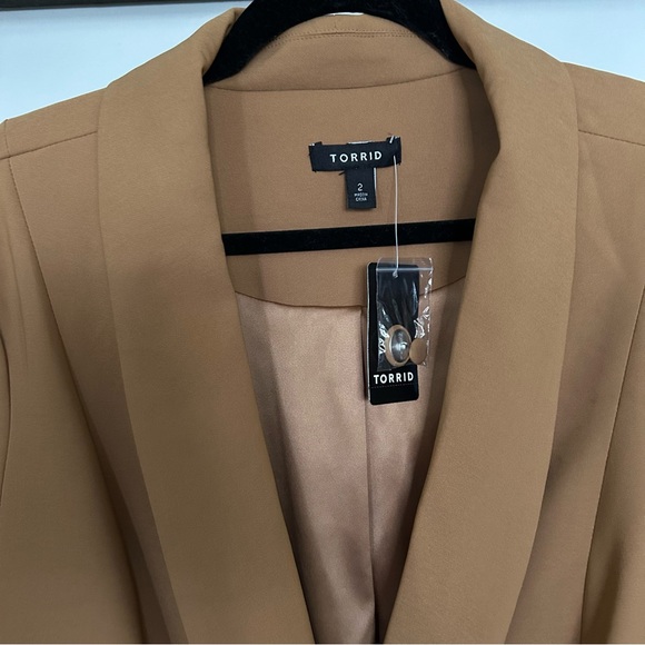 Torrid Longline Tan Brown Blazer size 2 (2X) - Picture 4 of 9